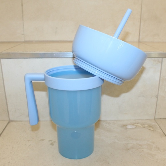 Cup and snack holder in blue (NWOT) - Picture 2 of 5